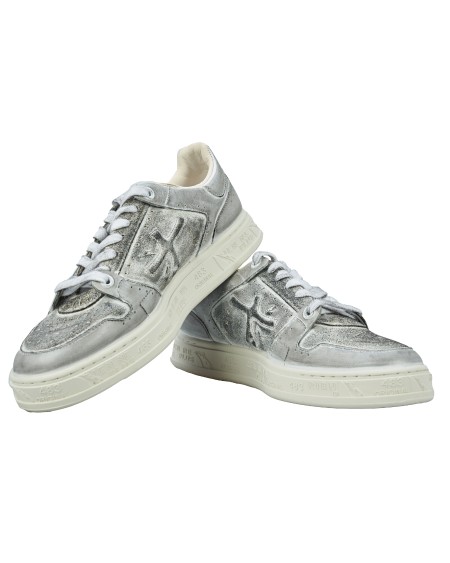 Shop PREMIATA  Scarpe: Premiata sneakers "Quinn".
Logo a rilievo, laterale.
Firma Premiata sulla linguetta e sul tallone.
Altezza suola 2.5 cm.
Composizione: 100% pelle di vitello.
Composizione suola: 100% gomma.
Fabbricato in Vietnam.. QUINN-6515